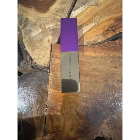 Chantecaille lip chic Damask limited edition - Picture 2 of 4